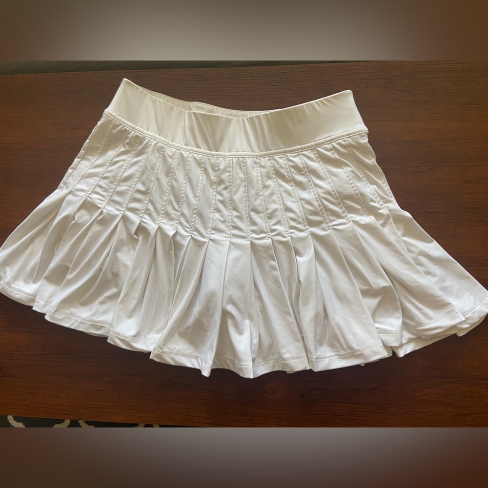 Vineyard Vines White Performance Skirt